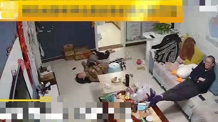 Tình cảm mẹ con và sự đồng cảm của cộng đồng
